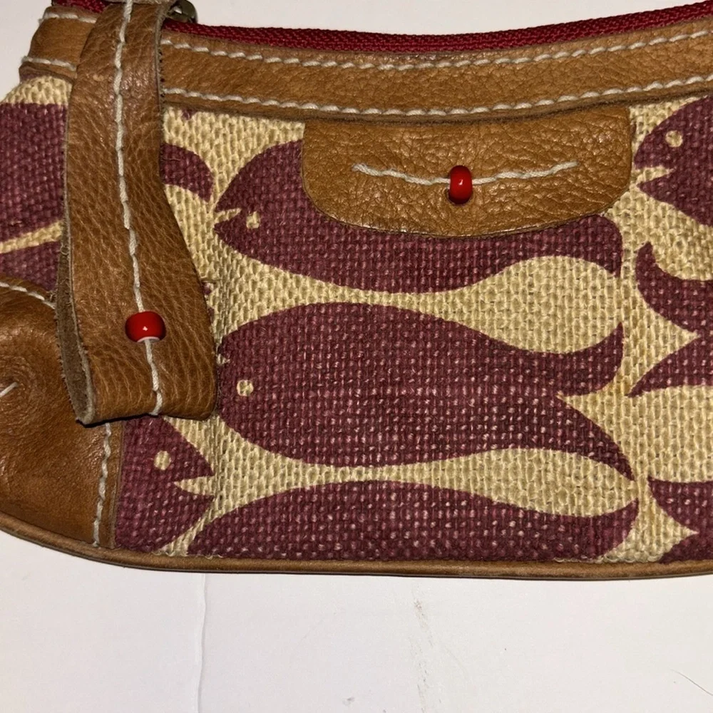 GAP RED AND TAN LEATHER FISH WRISTLET SUPER CUTE PRELOVED